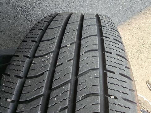 Used 2025 Toyota Tacoma SR5 AWD/4WD image 10