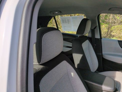 Used 2023 Chevrolet Equinox LS w/ Driver Confidence II Package FWD image 46