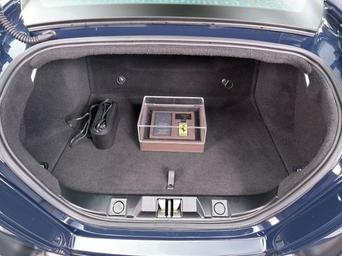 Used 2021 Ferrari Roma RWD image 21
