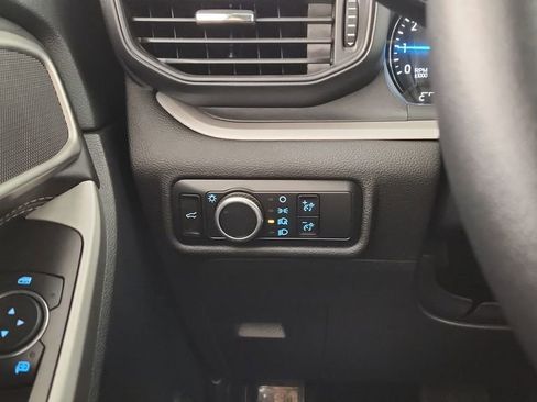 Used 2023 Ford Explorer XLT image 21