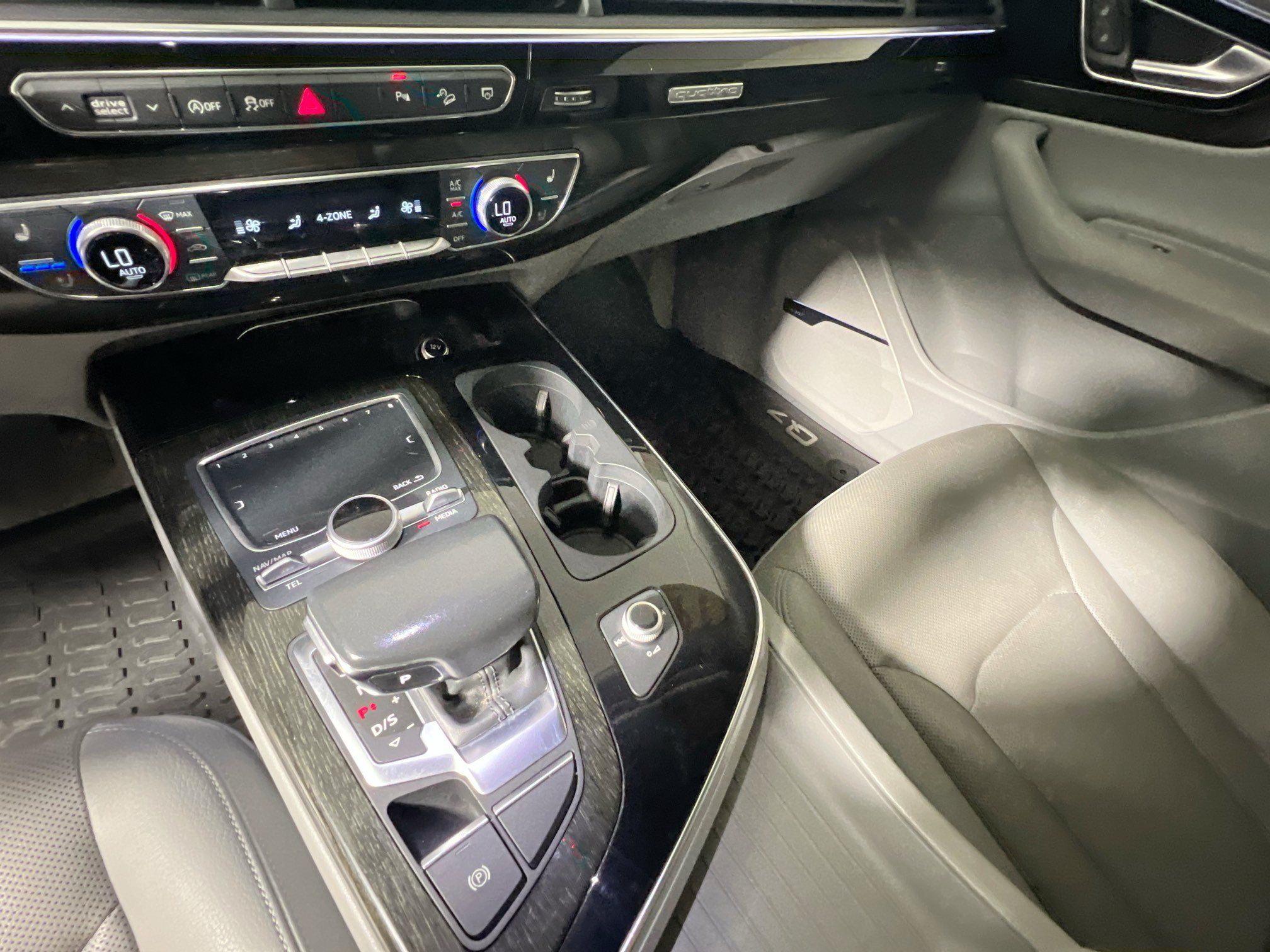 Used 2019 Audi Q7 3.0T Premium Plus w/ Premium Plus Package AWD/4WD image 25