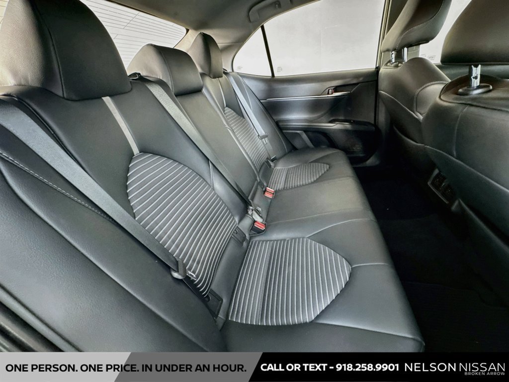 Used 2018 Toyota Camry SE w/ Audio Package FWD image 25