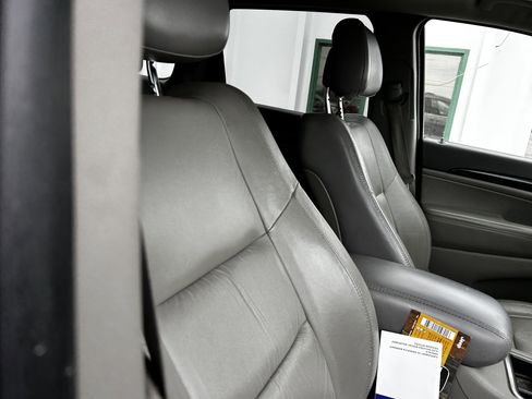 Used 2012 Jeep Grand Cherokee Laredo image 13