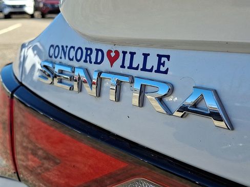 Used 2023 Nissan Sentra SR w/ SR Premium Package image 30