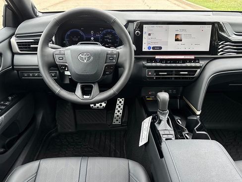 Used 2026 Toyota Camry XSE FWD image 9