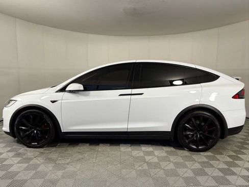 Used 2016 Tesla Model X 90D image 2