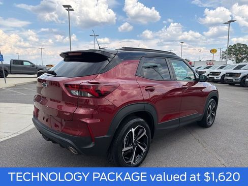 Used 2022 Chevrolet TrailBlazer RS w/ Sun and Liftgate Package FWD image 4