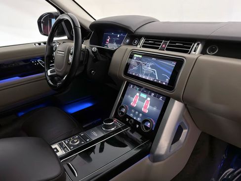 Used 2019 Land Rover Range Rover HSE image 26