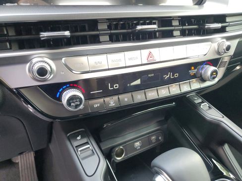 New 2025 Kia Telluride S image 16