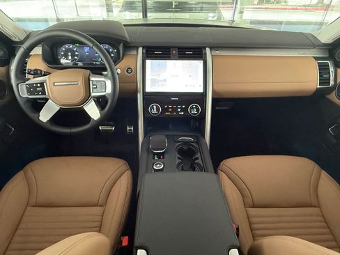 New 2026 Land Rover Discovery Limited Edition AWD/4WD image 15