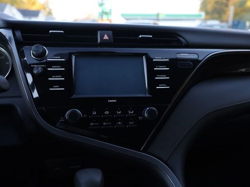 Used 2020 Toyota Camry LE image 26