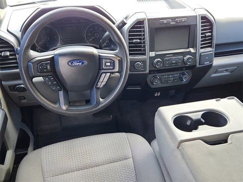 Used 2020 Ford F150 XLT image 11