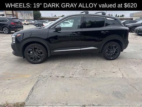 Used 2026 Nissan Kicks SR FWD image 2