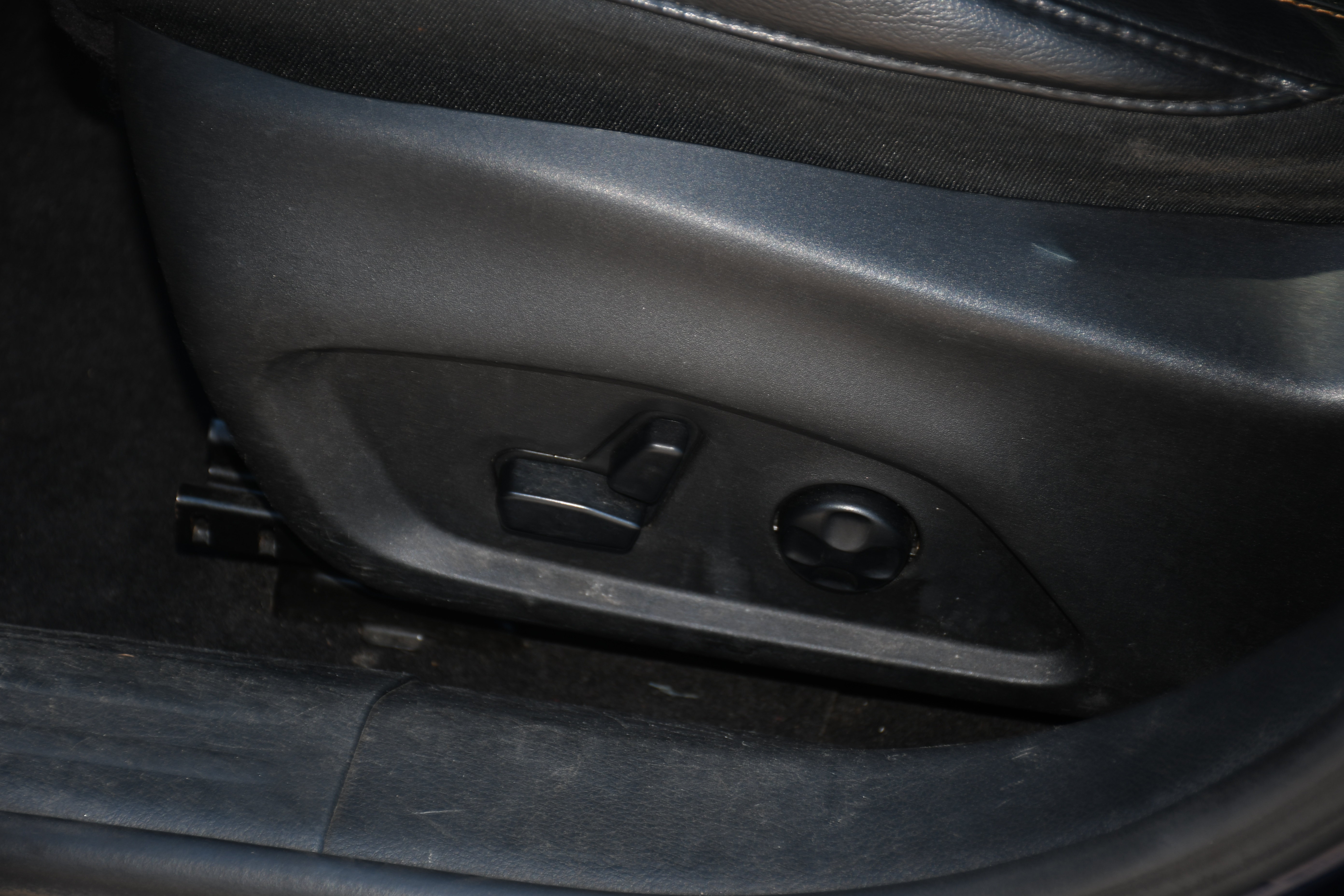 Used 2018 Jeep Compass Limited w/ Navigation Group FWD image 13