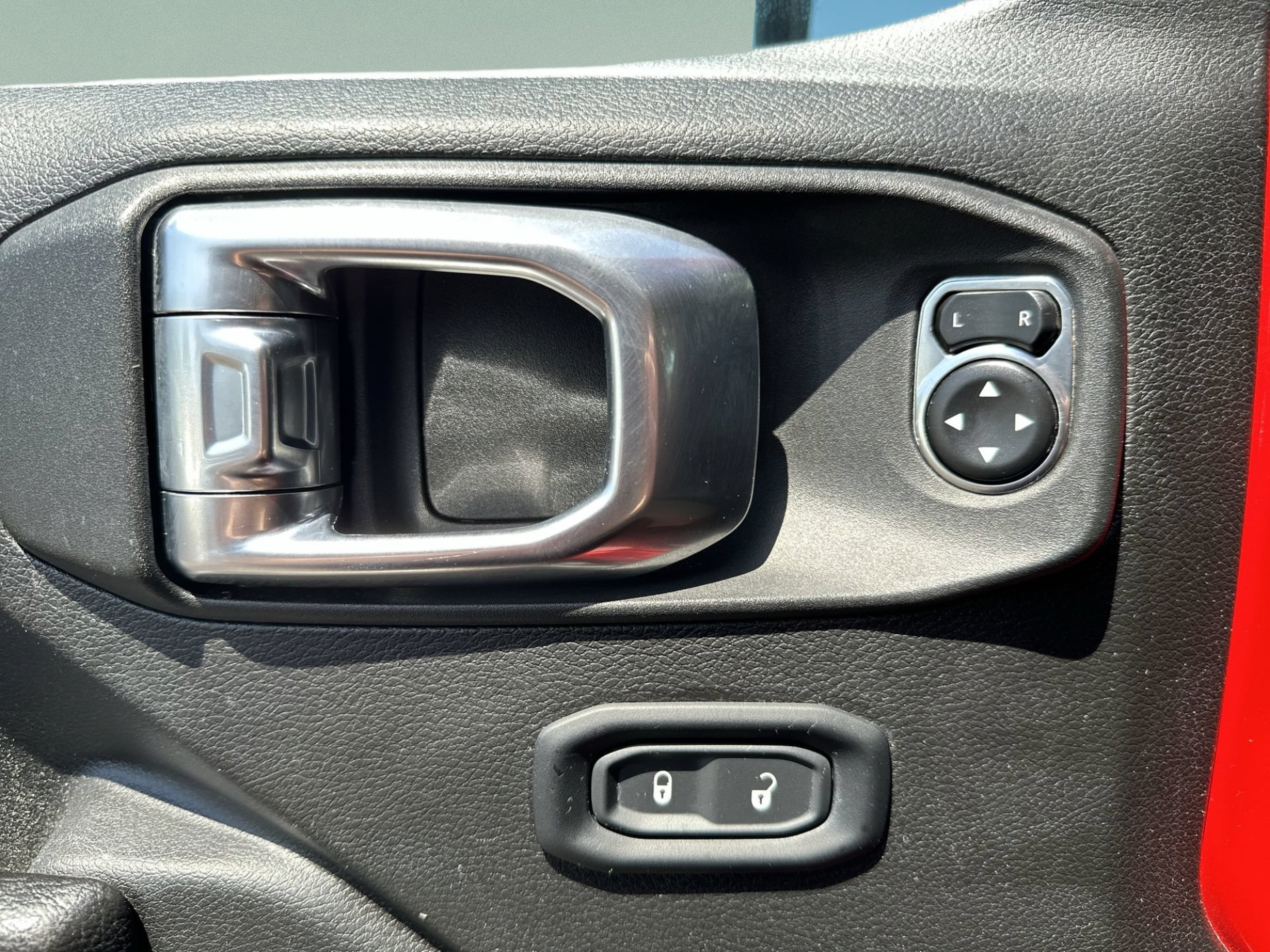Used 2023 Jeep Gladiator Sport AWD/4WD image 15