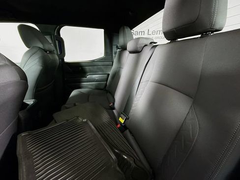 Used 2025 Toyota Tacoma SR5 AWD/4WD image 23