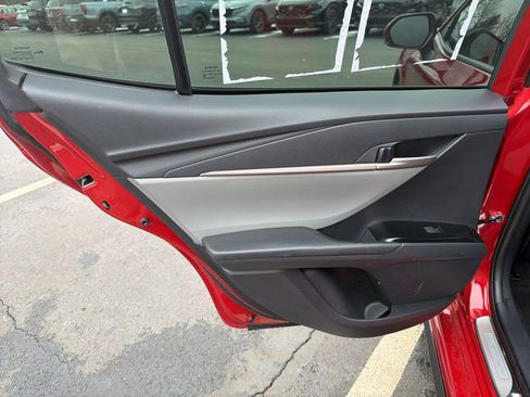 Used 2025 Toyota Camry SE w/ Convenience Package image 20