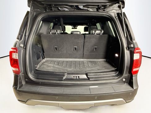 Used 2021 Ford Expedition XLT RWD image 32