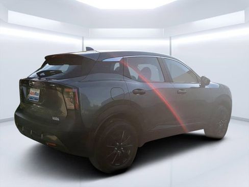 Used 2025 Nissan Kicks S FWD image 4