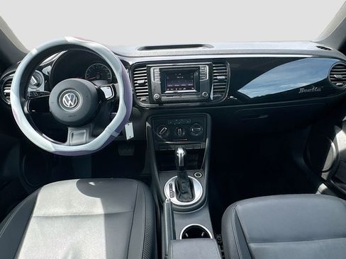 Used 2016 Volkswagen Beetle 1.8T FWD image 25