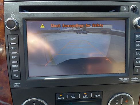 Used 2013 Chevrolet Tahoe LTZ image 38