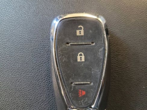 Used 2018 Chevrolet Equinox LS FWD image 32