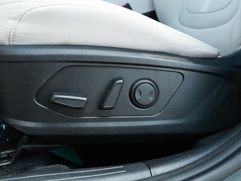 Used 2025 Hyundai Tucson SEL FWD image 23