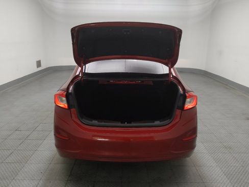 Used 2018 Chevrolet Cruze LT w/ Sun And Sound Package FWD image 29