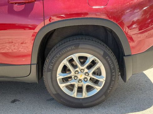 Used 2020 Chevrolet Traverse LT FWD image 12