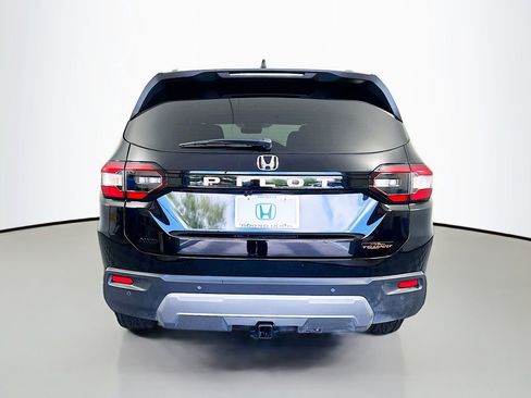 Certified 2026 Honda Pilot TrailSport image 6