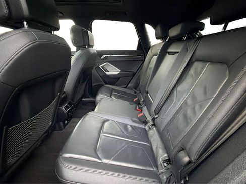 Used 2023 Audi Q3 2.0T Premium image 10