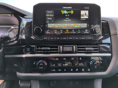 Certified 2025 Nissan Pathfinder SL AWD/4WD image 22