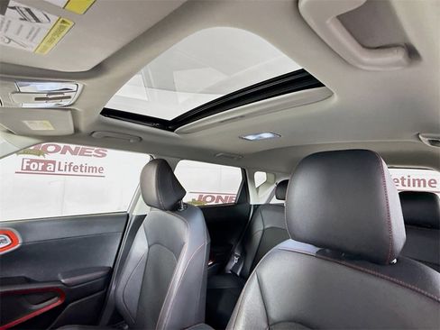 Used 2023 Kia Soul GT-Line image 12