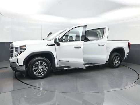 Used 2024 GMC Sierra 1500 SLT image 35