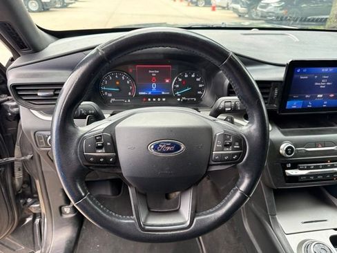 Used 2020 Ford Explorer XLT AWD/4WD image 22