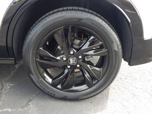 Used 2024 Buick Encore GX Sport Touring image 11