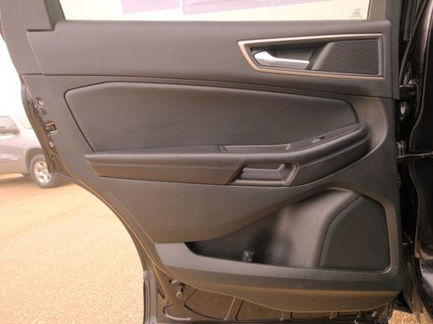 Used 2022 Ford Edge SEL image 27