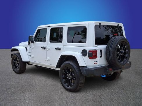 Used 2024 Jeep Wrangler Unlimited Sahara AWD/4WD image 6