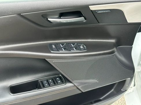 Used 2018 Jaguar XE Prestige image 12