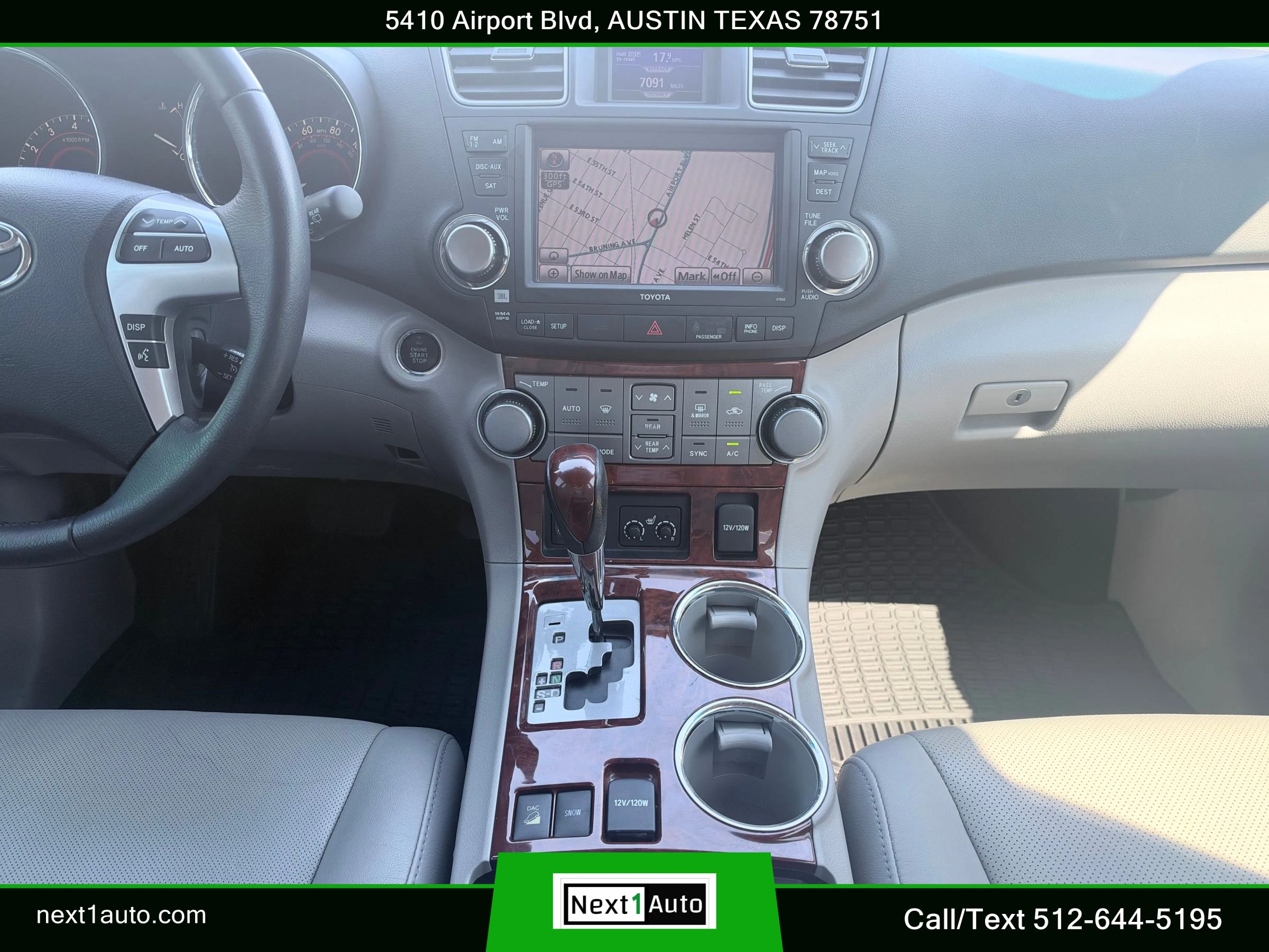 Used 2012 Toyota Highlander Limited w/ Tow Pkg AWD/4WD image 24