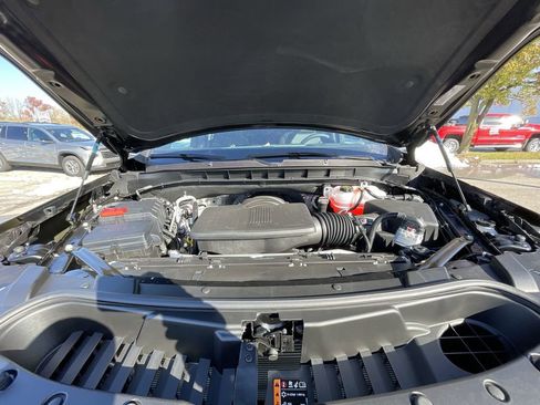 New 2026 Chevrolet Suburban Premier image 18