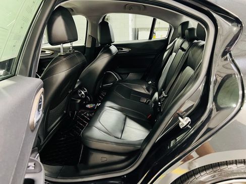 Used 2019 Alfa Romeo Giulia Ti RWD image 26