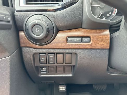 Used 2023 Nissan Titan Platinum Reserve w/ Moonroof Package AWD/4WD image 19