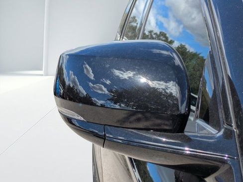 New 2025 Jeep Grand Cherokee Altitude image 10