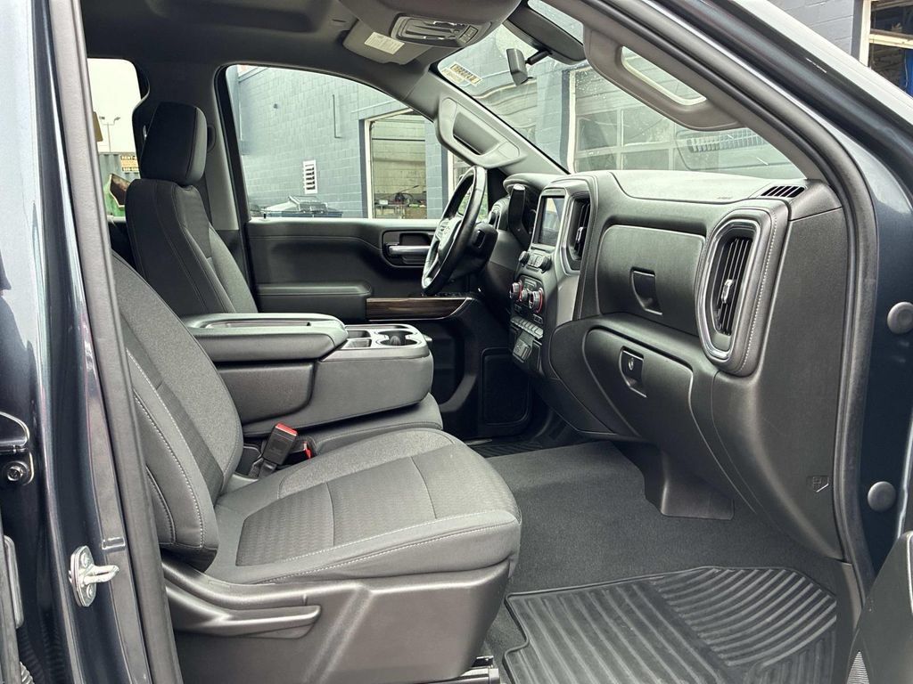 Used 2021 Chevrolet Silverado 1500 LT AWD/4WD image 9