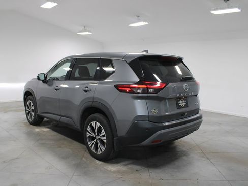 Used 2021 Nissan Rogue SV FWD image 8