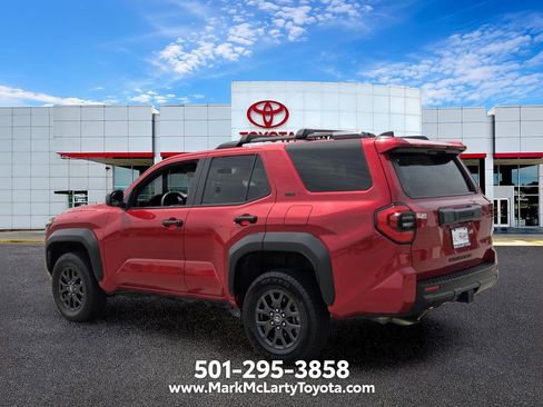 Used 2025 Toyota 4Runner SR5 AWD/4WD image 3