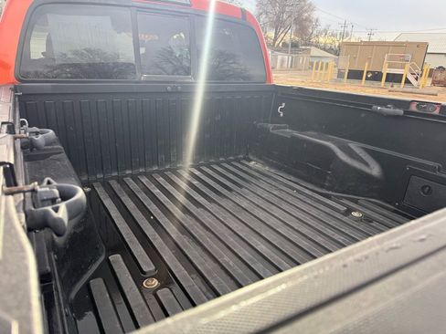 Used 2016 Toyota Tacoma SR5 image 6