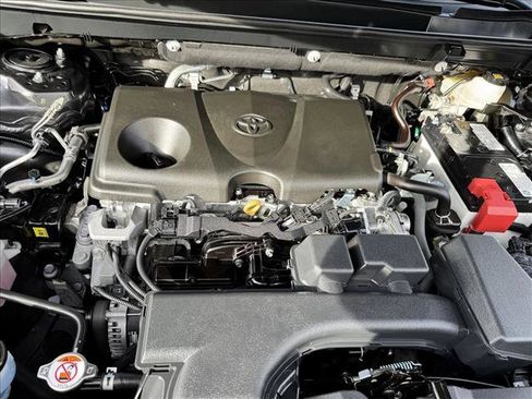 Used 2025 Toyota RAV4 XLE AWD/4WD image 22