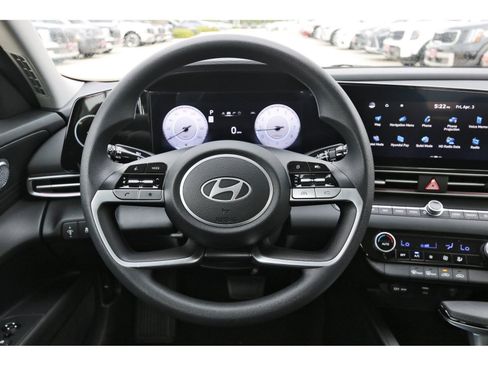 Certified 2024 Hyundai Elantra SEL FWD image 15